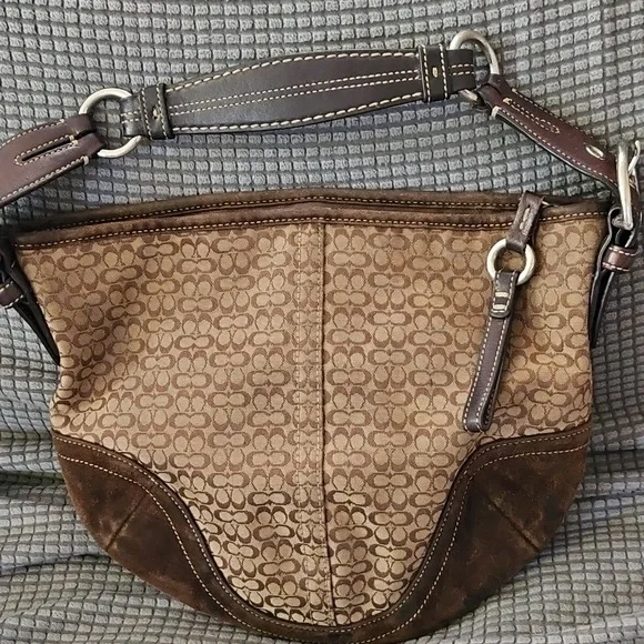 Vintage Coach Tan Jacquard Canvas Small Hobo w/Brown Suede Bottom & Corners - Picture 2 of 6